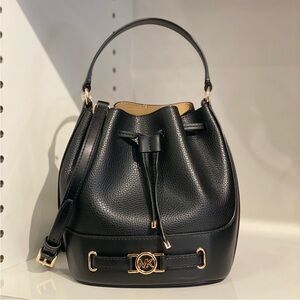 Michael Kors Medium
Reed Satchel Crossbody